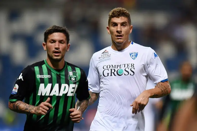 I neroverdi vanno a segno con Boateng, Ferrari e Di Francesco e sono temporaneamente secondi.