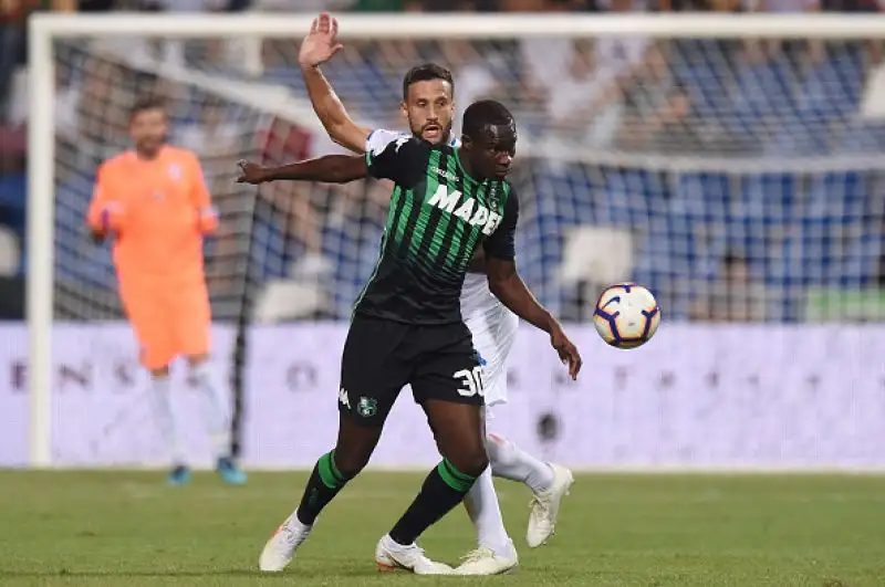 I neroverdi vanno a segno con Boateng, Ferrari e Di Francesco e sono temporaneamente secondi.