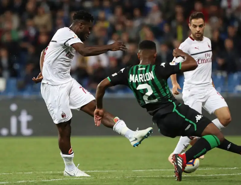 Vittoria d'autorità del Milan a Reggio Emilia nel posticipo di serie A contro il Sassuolo. I rossoneri battono per 4-1 i neroverdi con le reti di Kessie, Suso (doppietta), Castillejo.