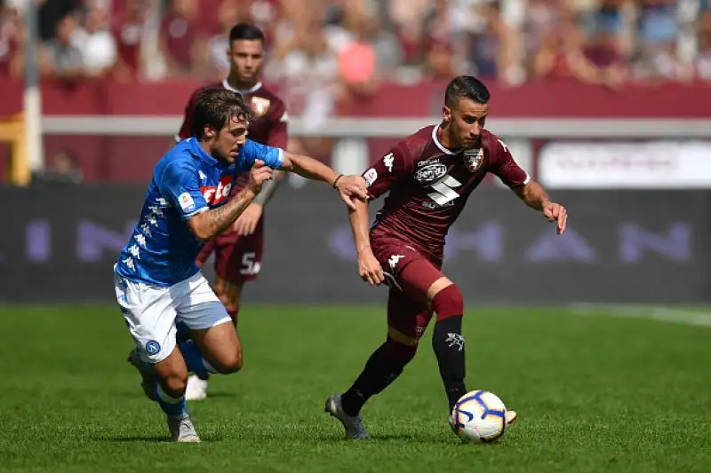 Per i partenopei in gol due volte Insigne e l'ex Simone Verdi. Granata a segno con un rigore di Belotti.
