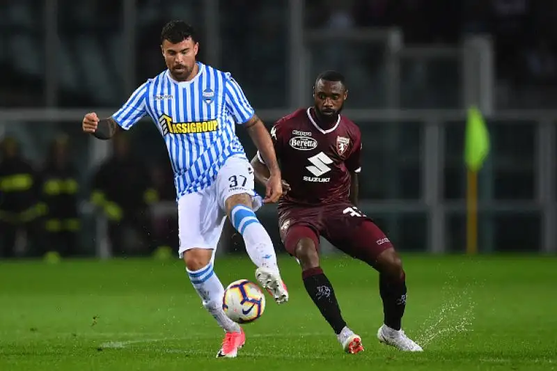 Un gol del camerunese Nkoulou su calcio d'angolo regala la prima vittoria alla squadra di Mazzarri.
