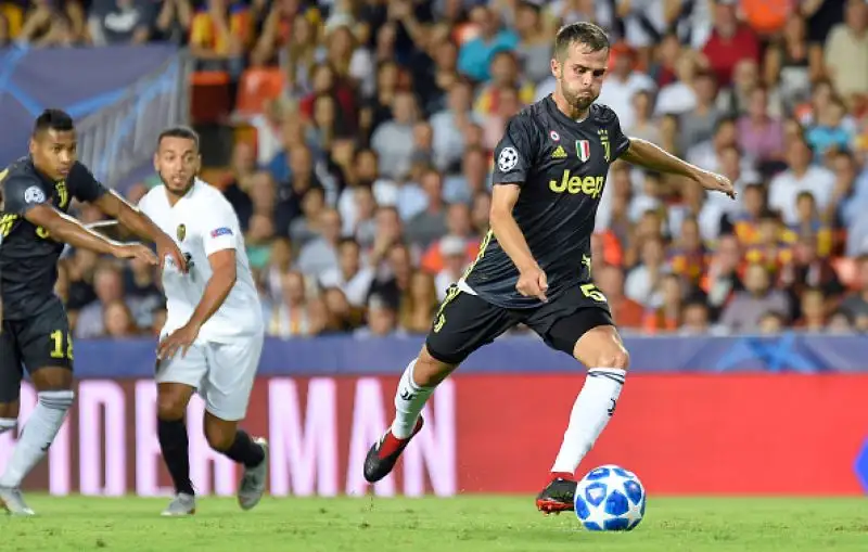 Prezioso 2-0 per i bianconeri grazie a una doppietta su rigore di Pjanic, giallorossi mai in partita al Bernabeu e sconfitti 3-0.