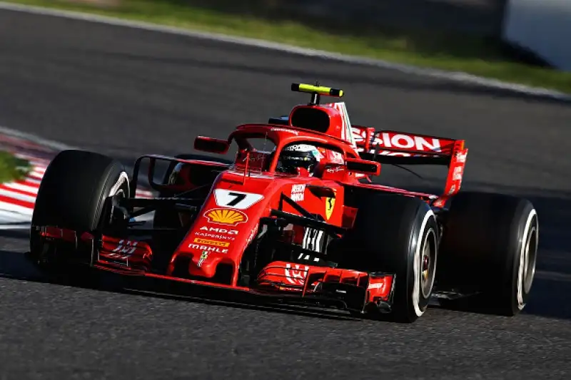 Sul podio con il pilota britannico Bottas e Verstappen. Vettel finisce in testa coda nelle prime fasi della corsa e chiude al sesto posto, Raikkonen è solo quinto.
