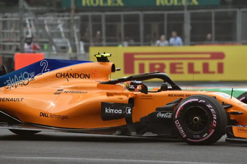 Nelle prime prove Max Verstappen è stato il più veloce davanti a Daniel Ricciardo. Carlos Sainz, si è conquistato la terza piazza, mettendosi alle spalle Sebastian Vettel, settimo Hamilton.