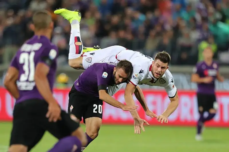 Primo pareggio interno per la squadra di Pioli: il Cagliari strappa l'1-1 grazie al bomber dopo il rigore di Veretout.
