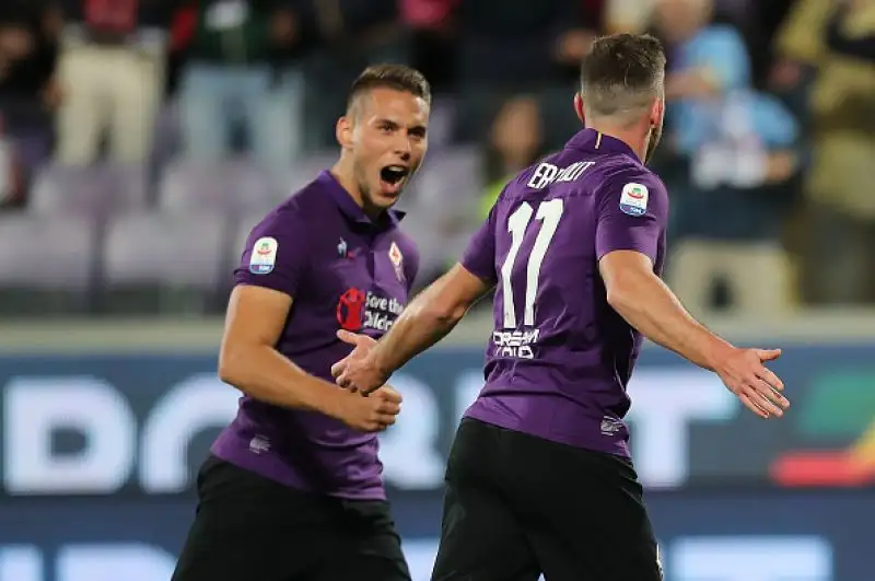 Primo pareggio interno per la squadra di Pioli: il Cagliari strappa l'1-1 grazie al bomber dopo il rigore di Veretout.