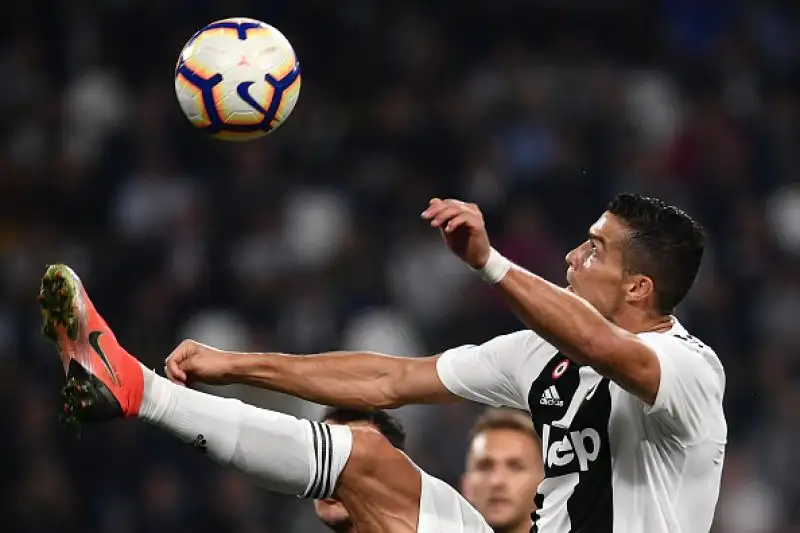 Primo stop in campionato per la squadra di Allegri: Bessa risponde al portoghese, Juric parte bene.