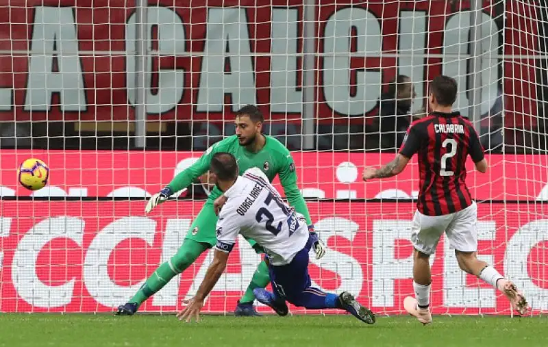 Girandola d'emozioni a Milano con la Samp che ribalta il vantaggio di CUtrone con Saponara e Quagliarella. I rossoneri però reagiscono e risorpassano i liguri con Higuain e Suso. 