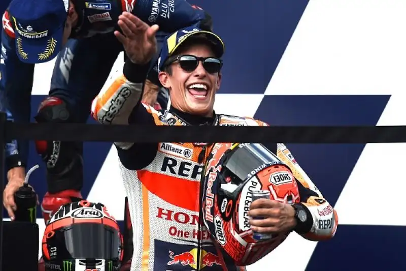 Sul podio ocn il Campione del Mondo e il Ducatista anche Maverick Vinales. Quarto Valentino Rossi.