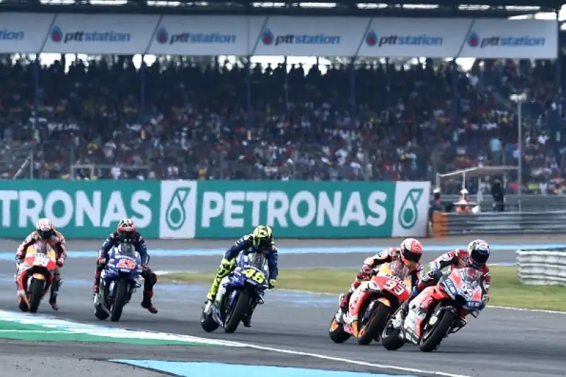 Sul podio ocn il Campione del Mondo e il Ducatista anche Maverick Vinales. Quarto Valentino Rossi.