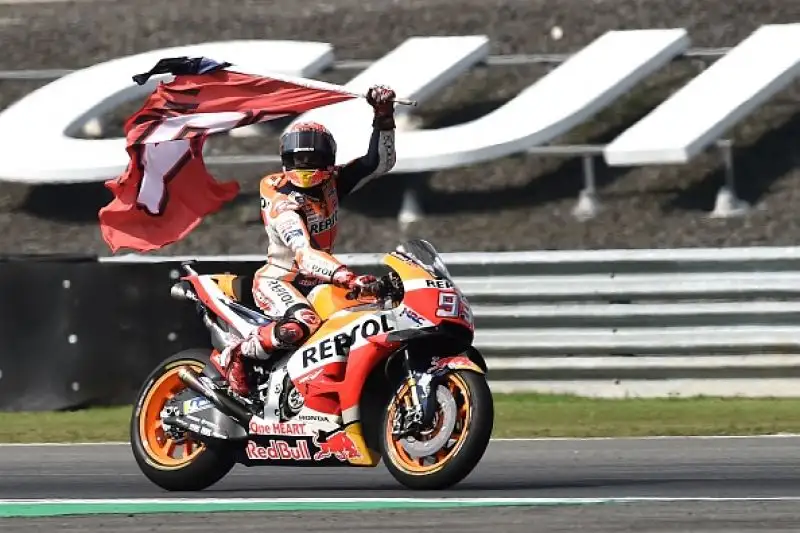 Sul podio ocn il Campione del Mondo e il Ducatista anche Maverick Vinales. Quarto Valentino Rossi.