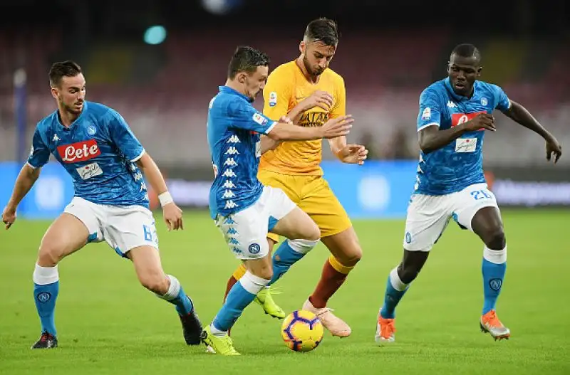 Al vantaggio iniziale della squadra di Di Francesco con El Shaarawy risponde Mertend allo scadere.