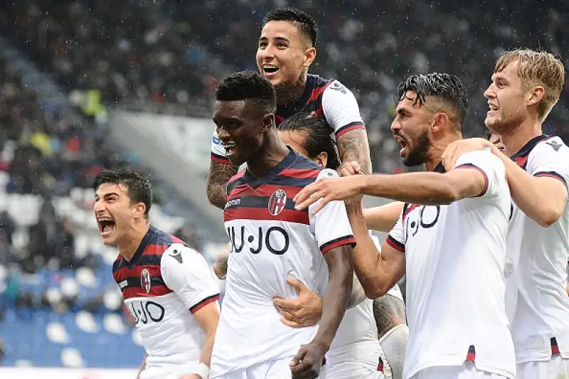 La squadra di Filippo Inzaghi va due volte in vantaggio con Palacio e Mbaye ma prima una bomba di Marlon e poi un rigore di Boateng regalano il pareggio ai neroverdi.