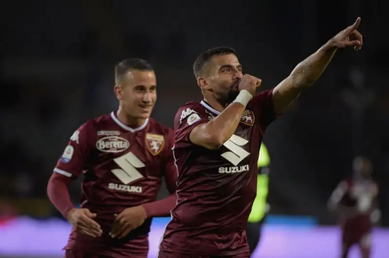 Dopo i gol di RIncon e Baselli gli ospiti impattano con Goldaniga e Ciano ma un gran gol di Berenguer consegna tre punti a Mazzarri.
