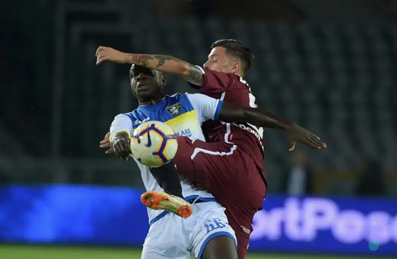Dopo i gol di RIncon e Baselli gli ospiti impattano con Goldaniga e Ciano ma un gran gol di Berenguer consegna tre punti a Mazzarri.