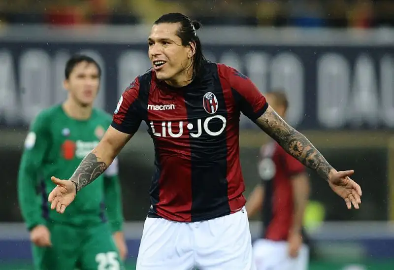 Il derby dell'Appennino tra Bologna e Fiorentina finisce senza gol.