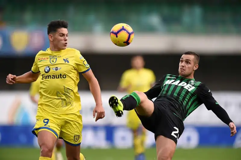 Il Sassuolo passa a Verona per 2-0 grazie a Di Francesco e un'autorete di Giaccherini.