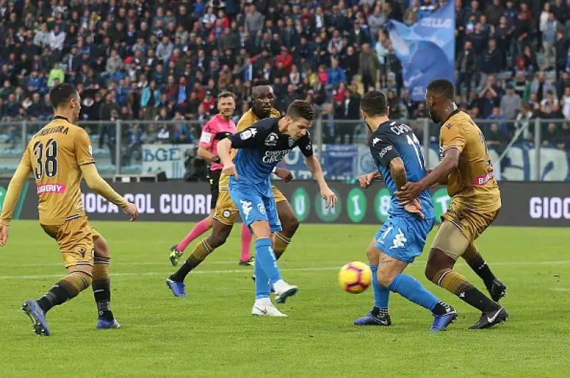 Per l'Empoli in gol Zajic e il solito Caputo, Pussetto ha accorciato le distanze per i bianconeri dopo che De Pol aveva sbagliato un rigore.