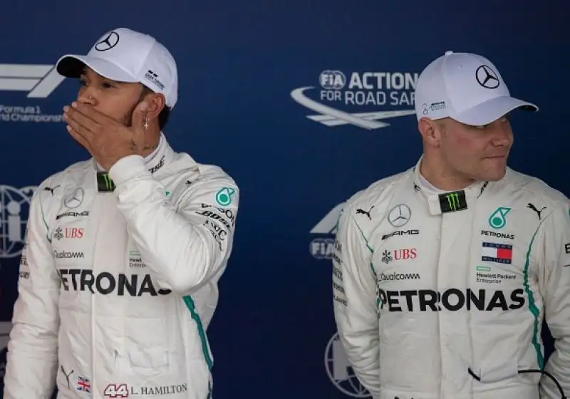 In Brasile, i piloti più veloci sono sempre gli stessi, ma a tenere banco sono le presunte irregolarità compiute da Hamilton e Vettel non sanzionati però dai commissari.
