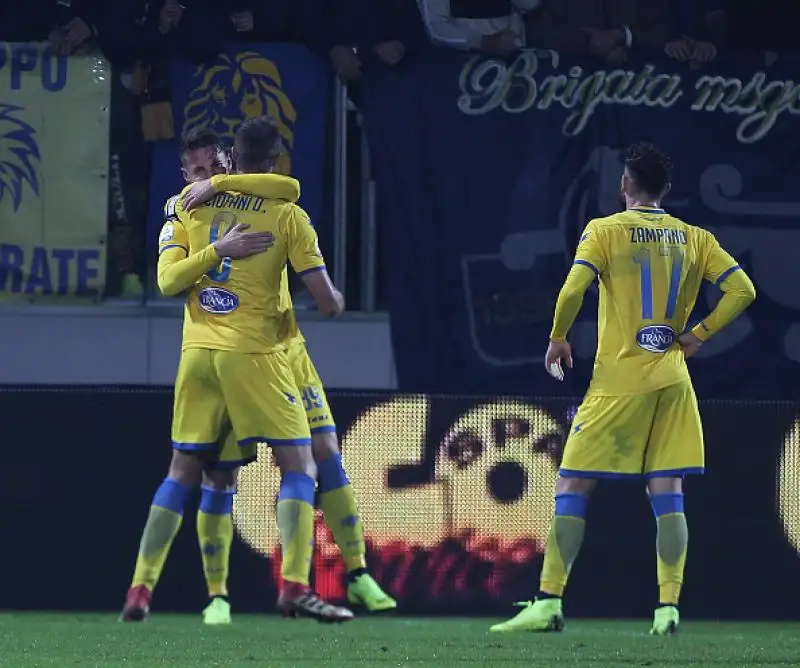 Succede tutto nella ripresa con il vantaggio ospite di Benassi e il pareggio di Pinamonti per la squadra di Longo.