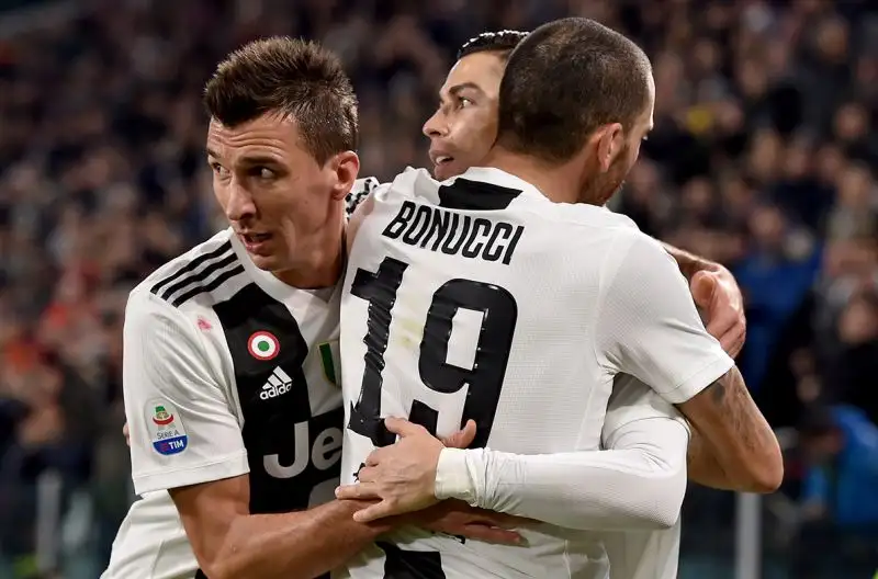 Le reti di Ronaldo, campocannoniere con nove reti, e Manduzkic piegano i ferraresi e regalano i tre punti alla squadra di Allegri.