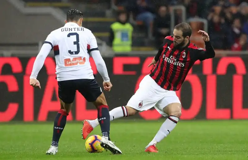 La squadra di Gattuso la spunta all'ultimo secondo grazie a Romagnoli e aggancia la Lazio in zona Champions.