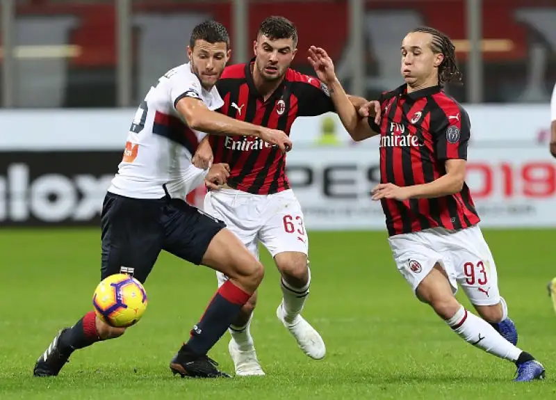 La squadra di Gattuso la spunta all'ultimo secondo grazie a Romagnoli e aggancia la Lazio in zona Champions.
