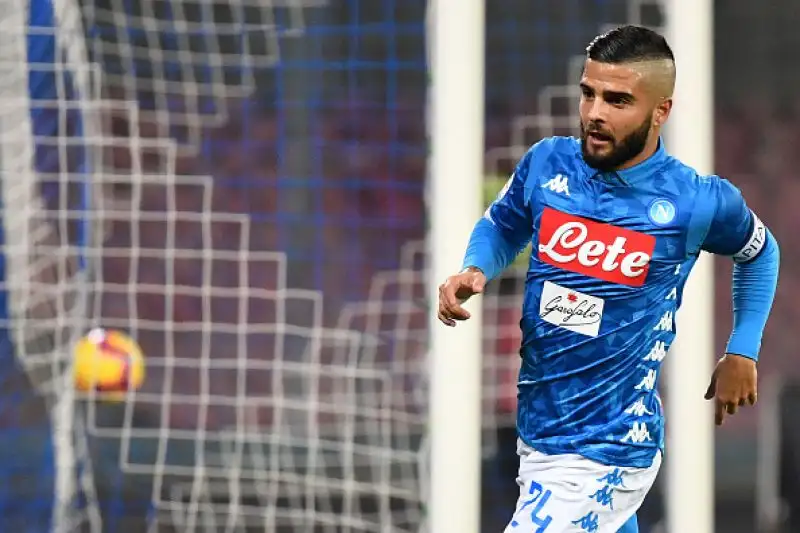 Mertens scatenato: tripletta per il centravanti belga. Insigne e Milik a segno, di Caputo il gol della bandiera per l'Empoli.