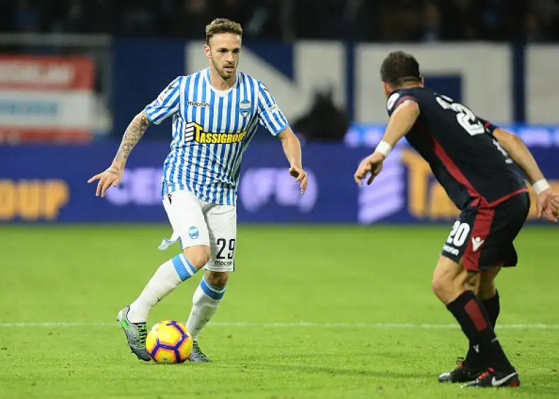 I ferraresi scappano sul 2-0 con le reti di Petagna e Antenucci, i sardi pareggiano in tre minuti con Petagna e Ionita.