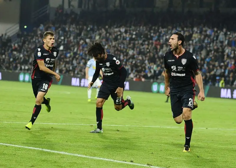 I ferraresi scappano sul 2-0 con le reti di Petagna e Antenucci, i sardi pareggiano in tre minuti con Petagna e Ionita.