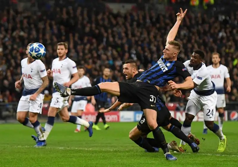 Decide Eriksen nel finale: l'Inter cade, ma al termine di una buona prova.