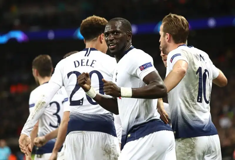 Decide Eriksen nel finale: l'Inter cade, ma al termine di una buona prova.