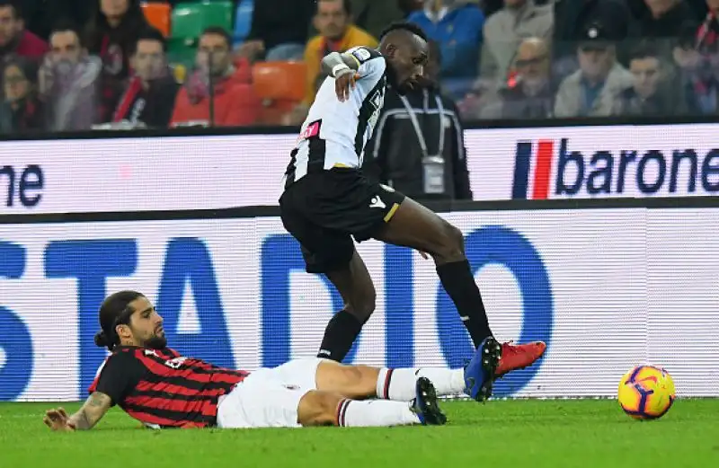 A Udine sembra una partita stregata per il Diavolo, con l'infortunio del Pipita, poi al 97' la rete liberatoria.