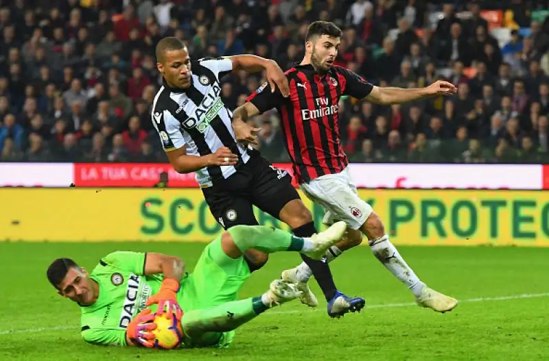 A Udine sembra una partita stregata per il Diavolo, con l'infortunio del Pipita, poi al 97' la rete liberatoria.