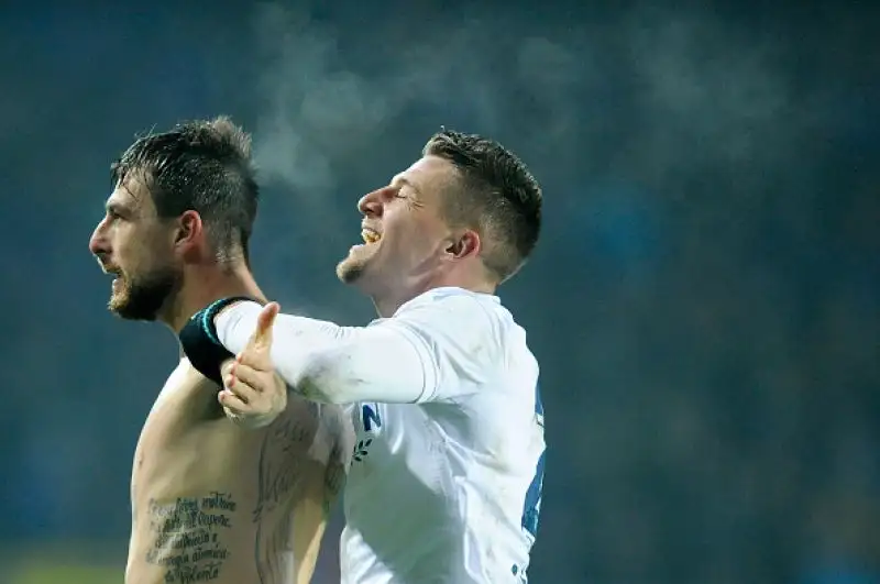 Decisivo ancora un gol di Zapata. Biancocelesti senza vittorie da oltre un mese.