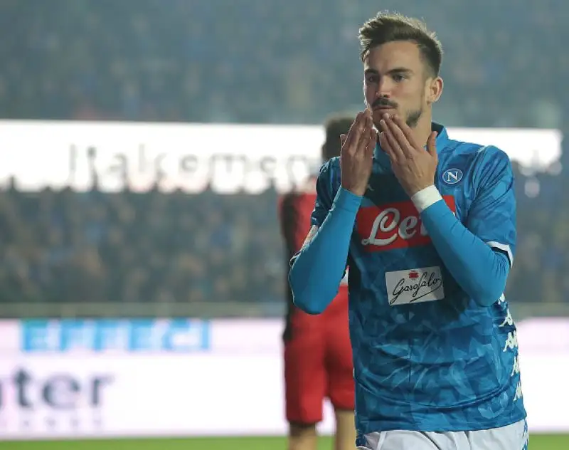 Gli azzurri, subito in vantaggio con Fabian Ruiz, sono raggiunti nella rirpesa dal gol di Zapata ma Ancelotti nel finale manda in campo Milik che realizza il gol vittoria.