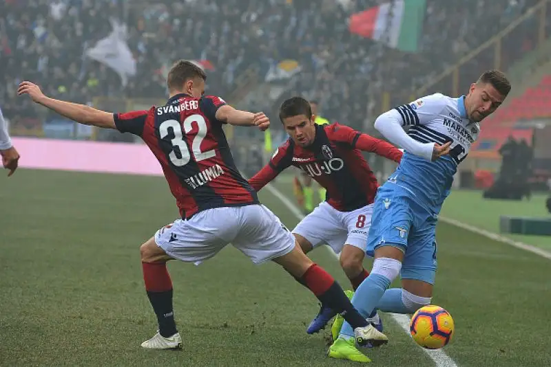 Va a Simone Inzaghi il derby famigliare contro il Bologna del fratello Pippo, sempre più in bilico.
