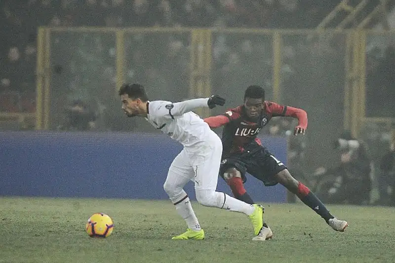 Rossoneri spuntati nel primo tempo e costretti a difendersi nel finale dopo l'espulsione di Bakayoko.