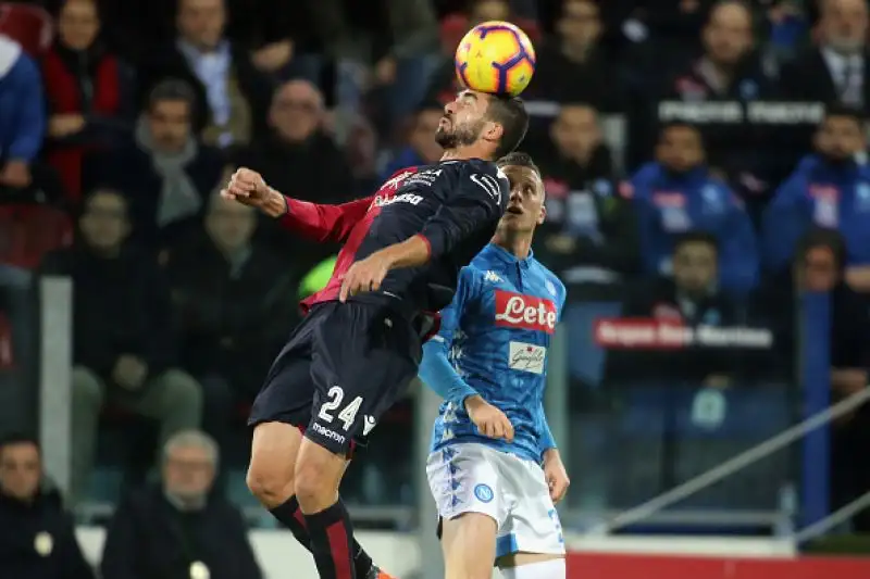 Decide una punizione di Milik: la squadra di Ancelotti riparte dopo l'addio alla Champions League.
