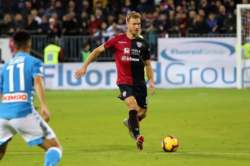 Decide una punizione di Milik: la squadra di Ancelotti riparte dopo l'addio alla Champions League.