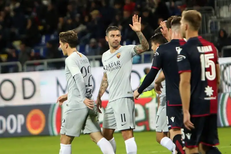 Ai gol di Cristante e Kolarov rispondono Ionita e Sau, espulsi Maran, Ceppitelli e Srna nel finale!