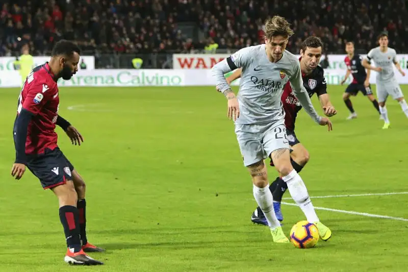 Ai gol di Cristante e Kolarov rispondono Ionita e Sau, espulsi Maran, Ceppitelli e Srna nel finale!