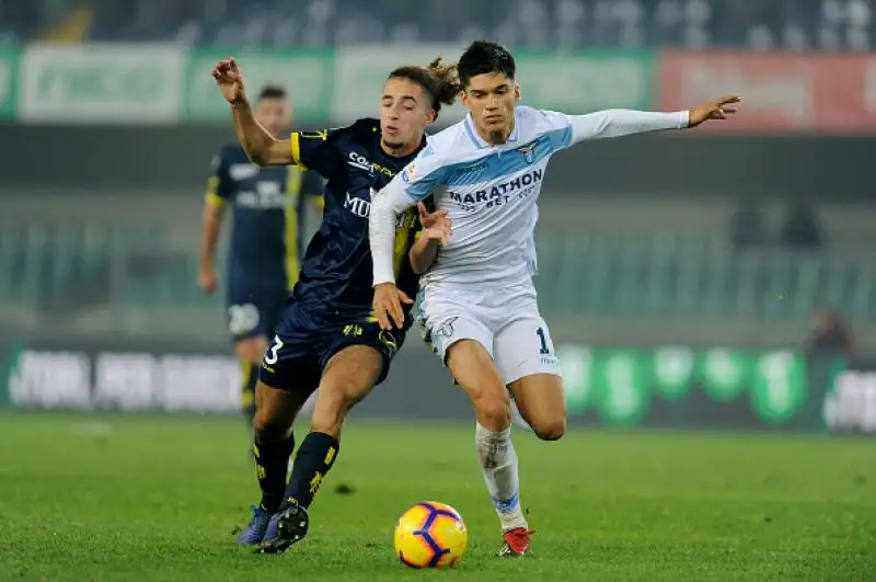 Pari e patta al Bentegodi tra Chievo e Lazio. Uno a uno il finale firmato dall’eterno Pellissier nel primo tempo, risposta di Immobile nel secondo.