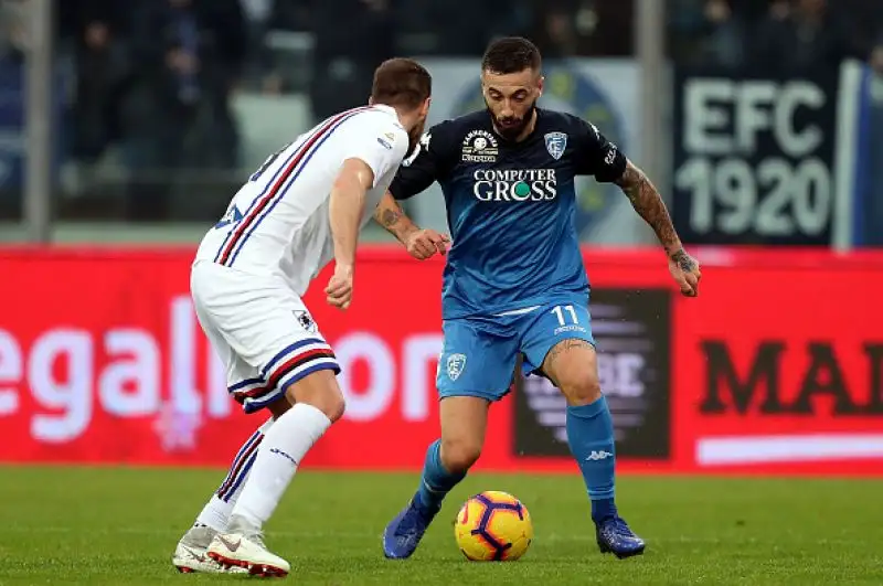 Per gli ospiti in gol Ramirez, Quagliarella e due volte Caprari, rigore di Pasqual e il solito Caputo per i padroni di casa.