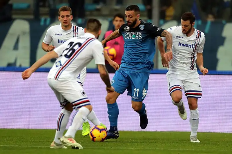 Per gli ospiti in gol Ramirez, Quagliarella e due volte Caprari, rigore di Pasqual e il solito Caputo per i padroni di casa.