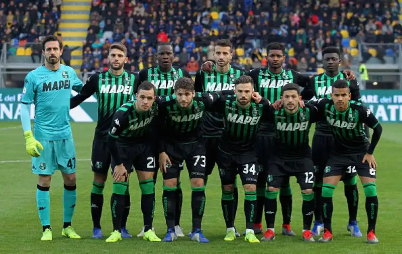 Il Sassuolo è sesto grazie al successo esterno sul campo di un Frosinone sempre più inguaiato.