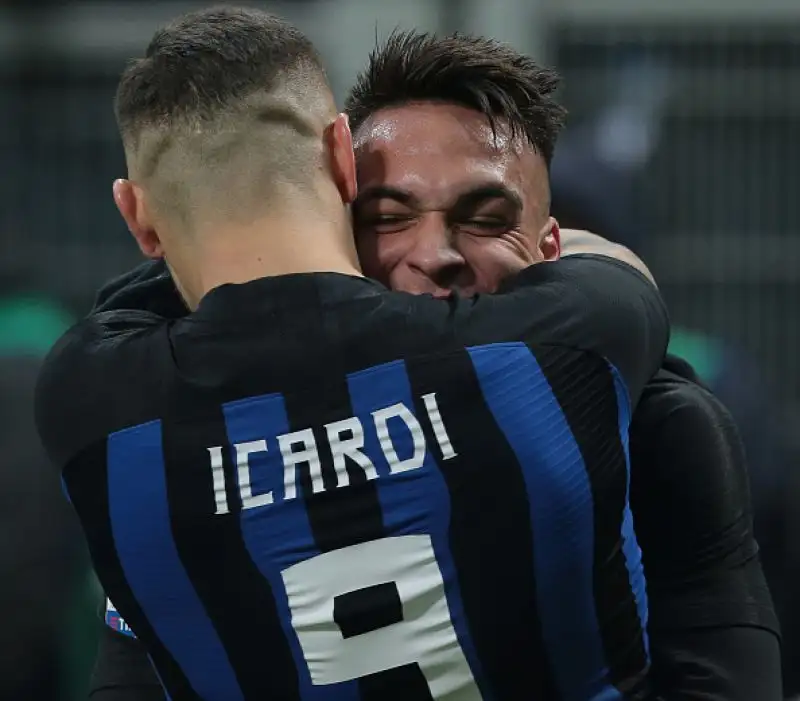 L'Inter si rialza dopo la delusione in Champions e torna a vincere in campionato. I nerazzurri piegano l'Udinese per 1-0 nell'anticipo della sedicesima giornata a San Siro grazie a Mauro Icardi.