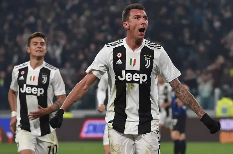 Una rete di Mandzukic nella ripresa piega una buona Inter che aveva colpito un palo nel primo tempo con Gagliardini.