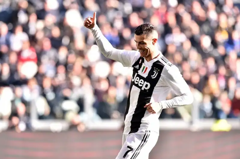 Doppietta di Cristiano Ronaldo per la squadra di Allegri, il solito Quagliarella in gol su rigore per gli ospiti.