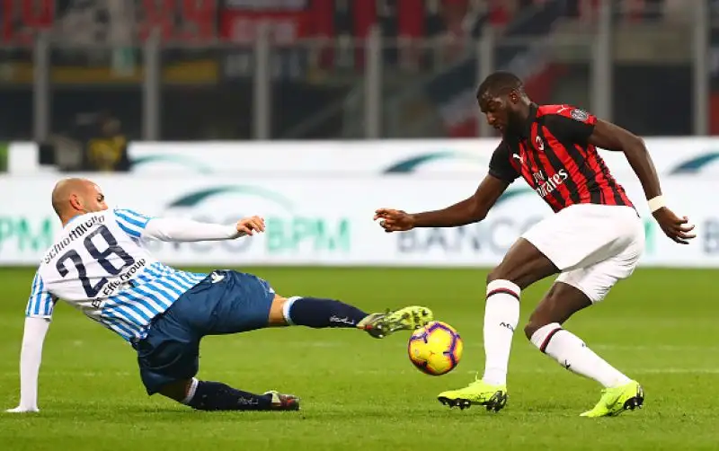 Il Milan rinasce contro la Spal: 2-1 sofferto con gol decisivo dell'argentino.